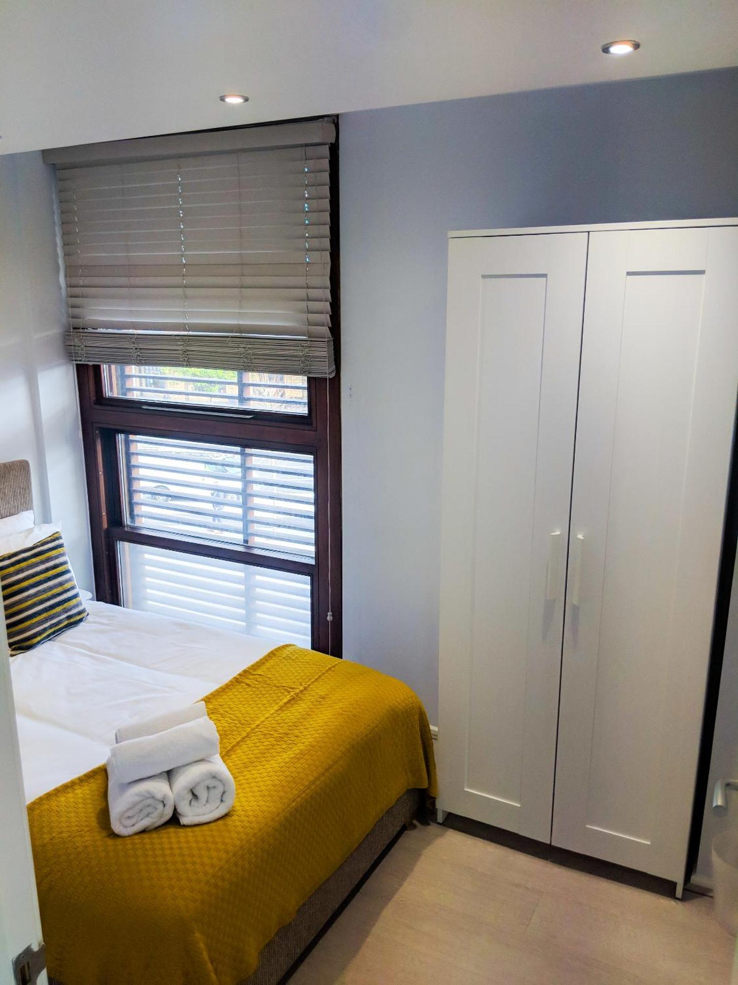 Lt Grove Apartment - Stratford London Bagian luar foto